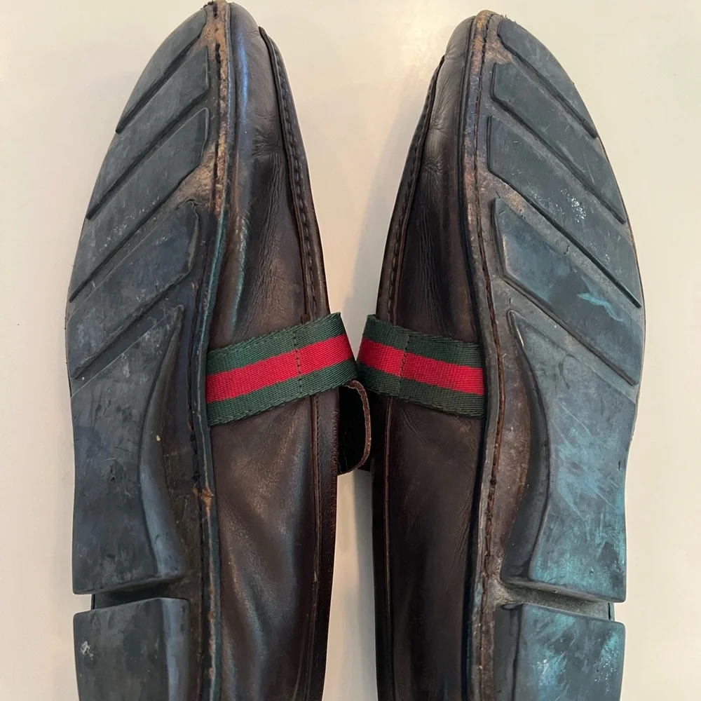 Gucci Brown Loafers with Red and Green Ribbon - Picture 2 of 2